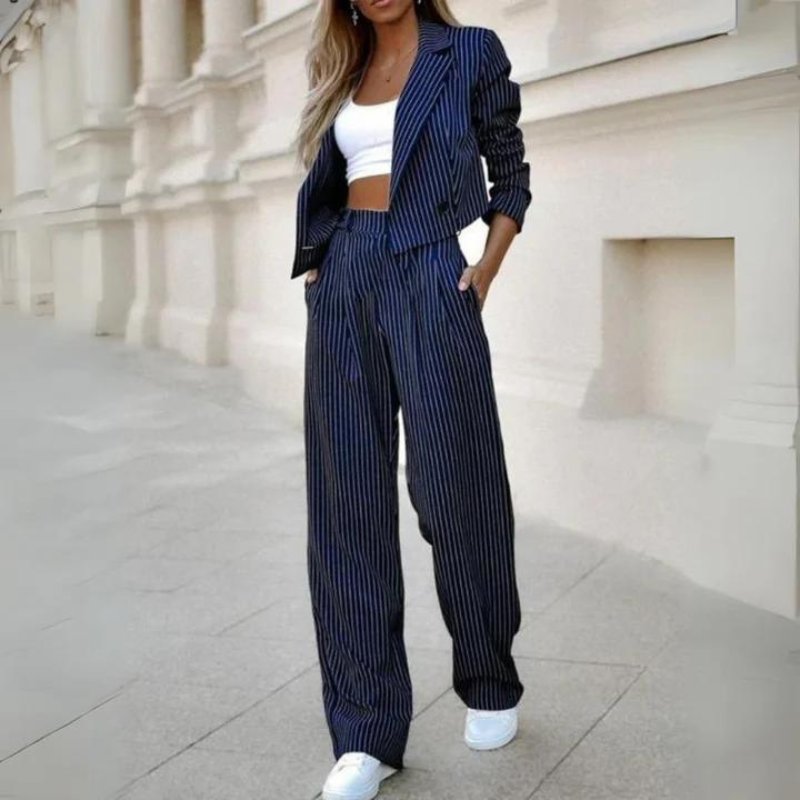 Ysella - Striped women's suit with short lapels and straight-leg trousers