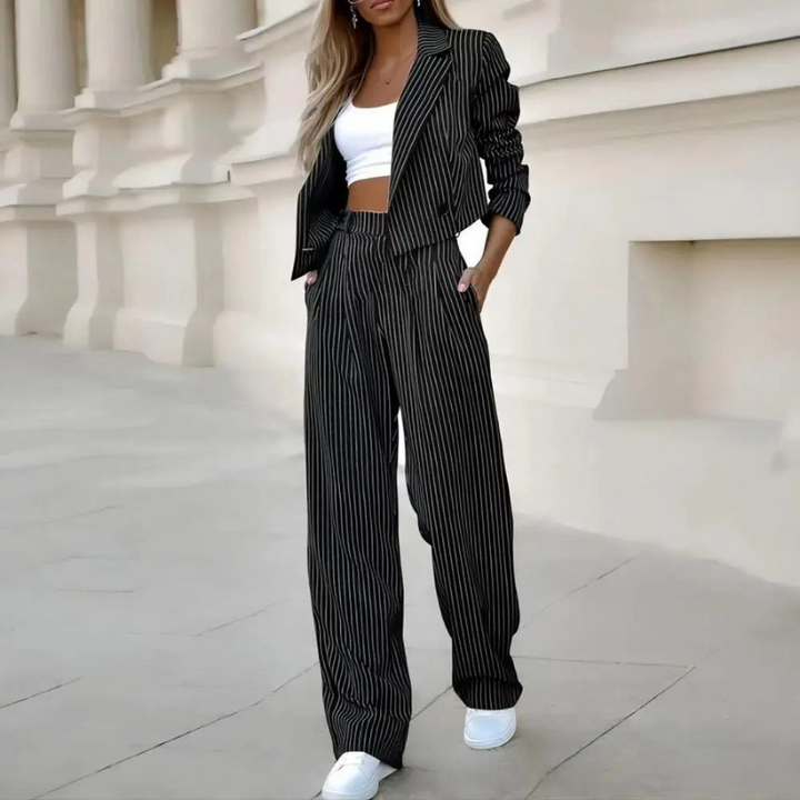 Ysella - Striped women's suit with short lapels and straight-leg trousers