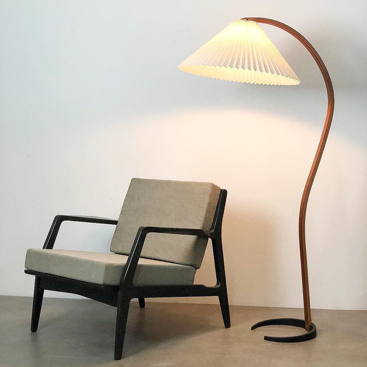 Caprani floor lamp