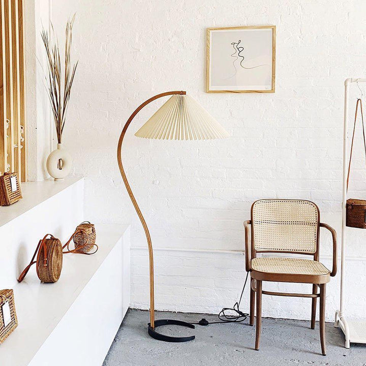 Caprani floor lamp