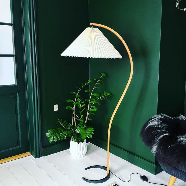 Caprani floor lamp