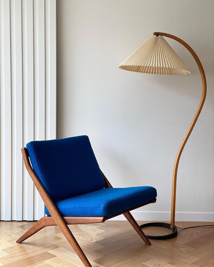 Caprani floor lamp