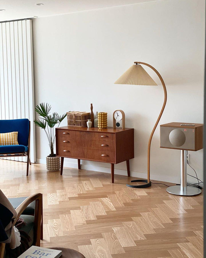 Caprani floor lamp
