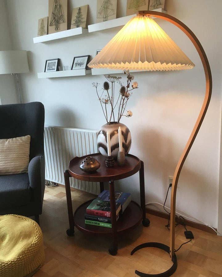 Caprani floor lamp