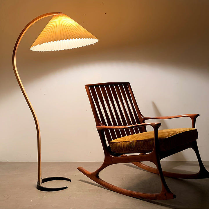 Caprani floor lamp