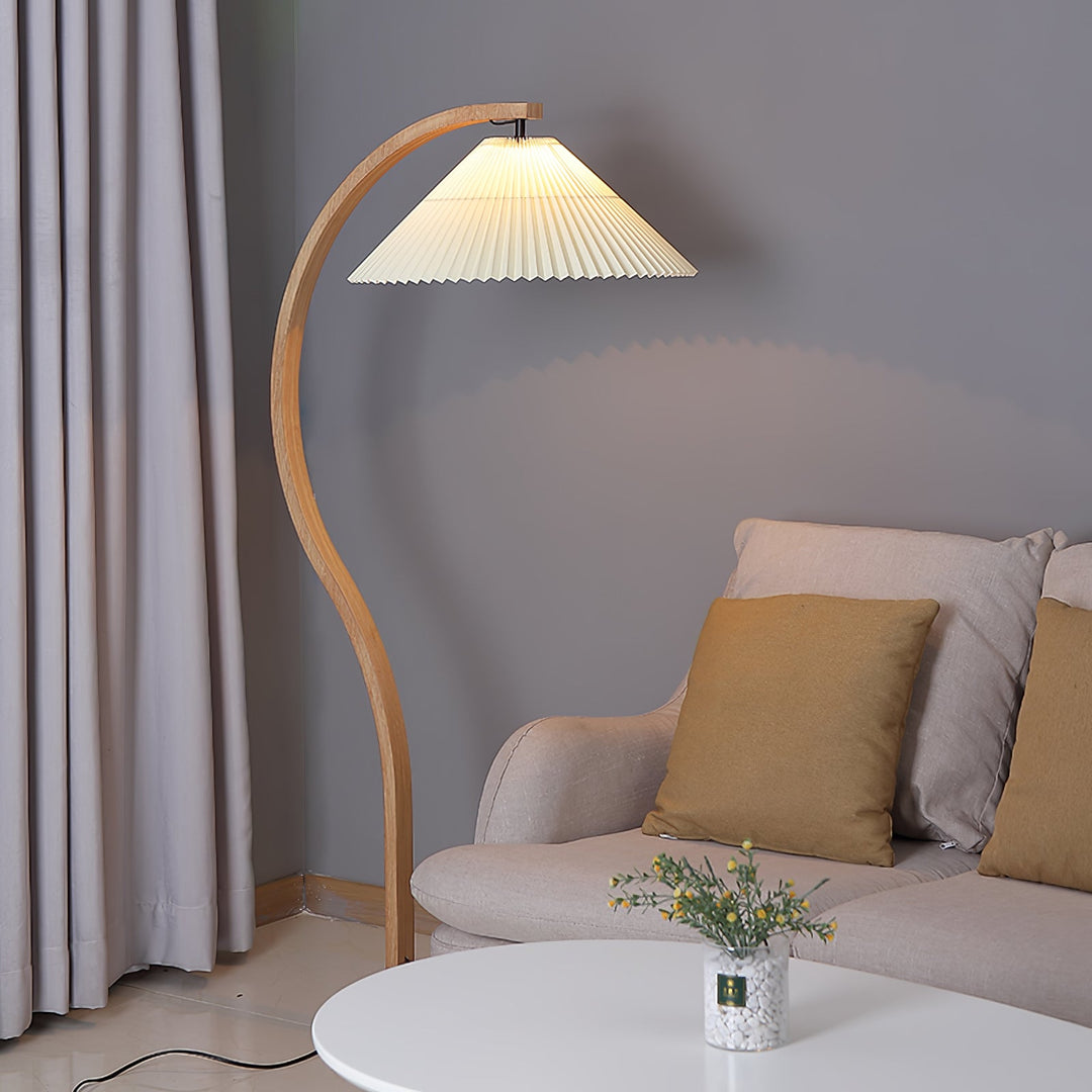 Caprani floor lamp