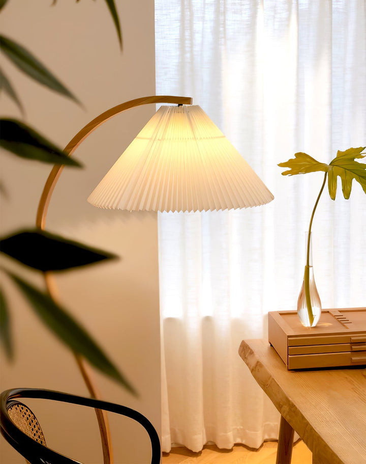 Caprani floor lamp