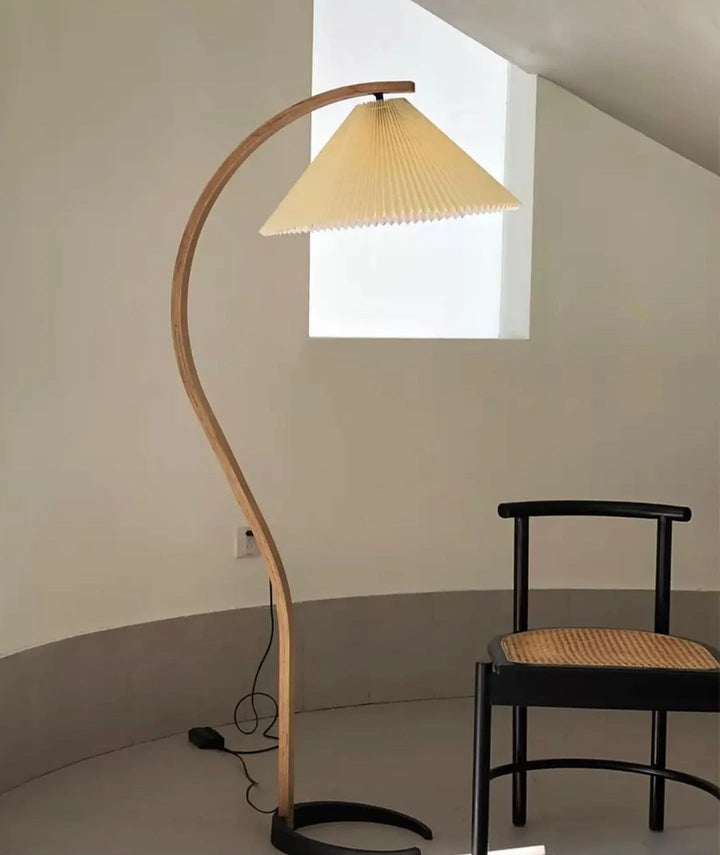 Caprani floor lamp