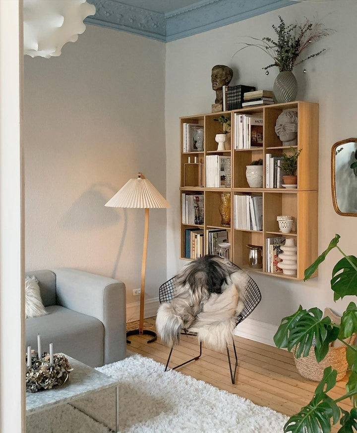 Caprani floor lamp