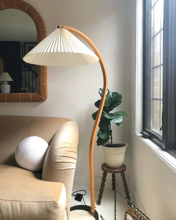 Caprani floor lamp