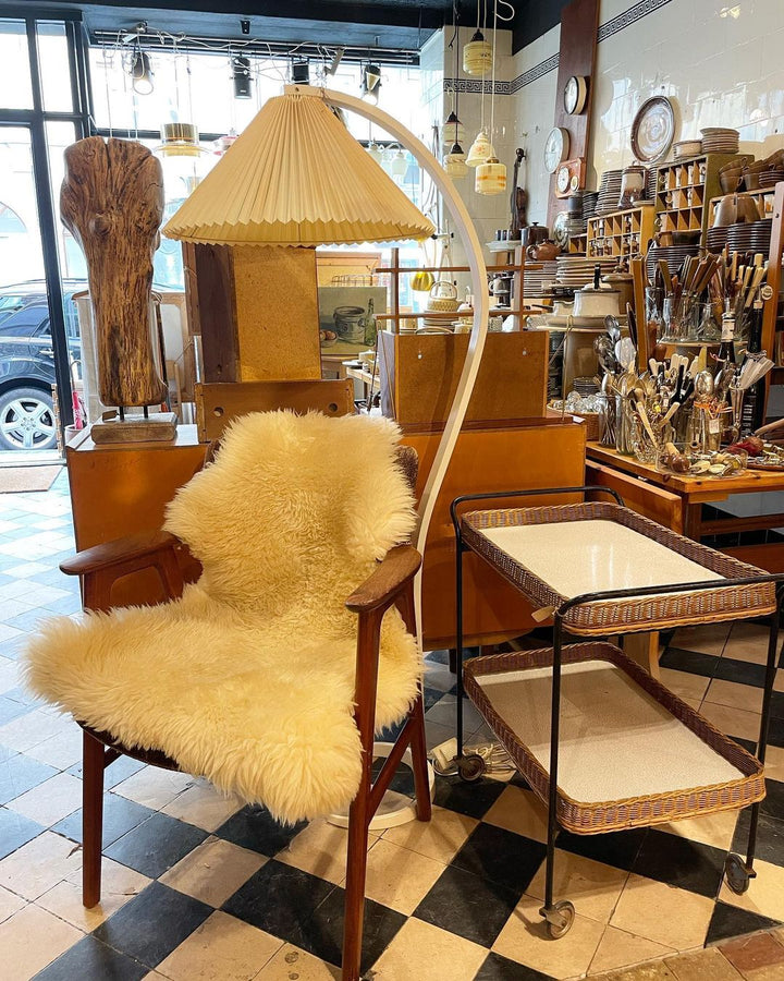Caprani floor lamp
