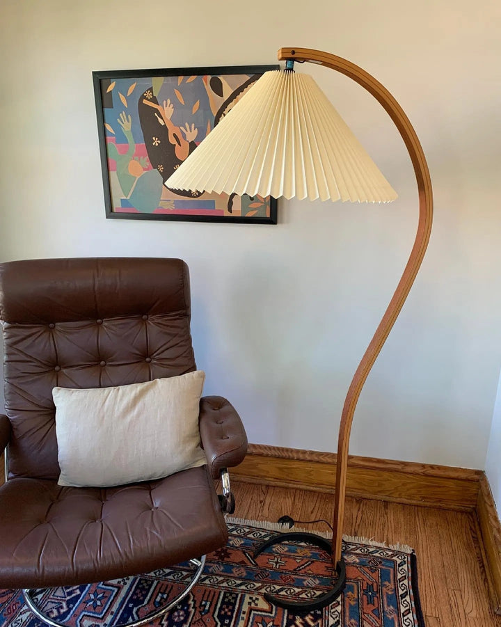 Caprani floor lamp