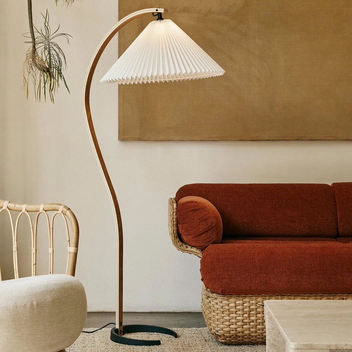 Caprani floor lamp