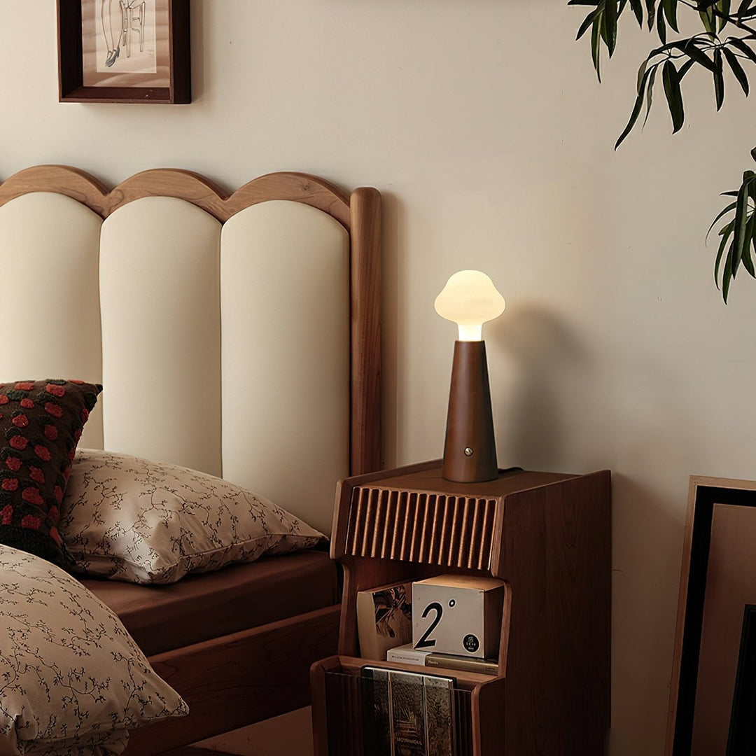 Cloudlet table lamp