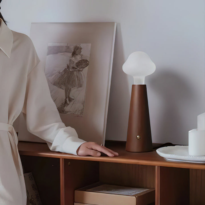 Cloudlet table lamp