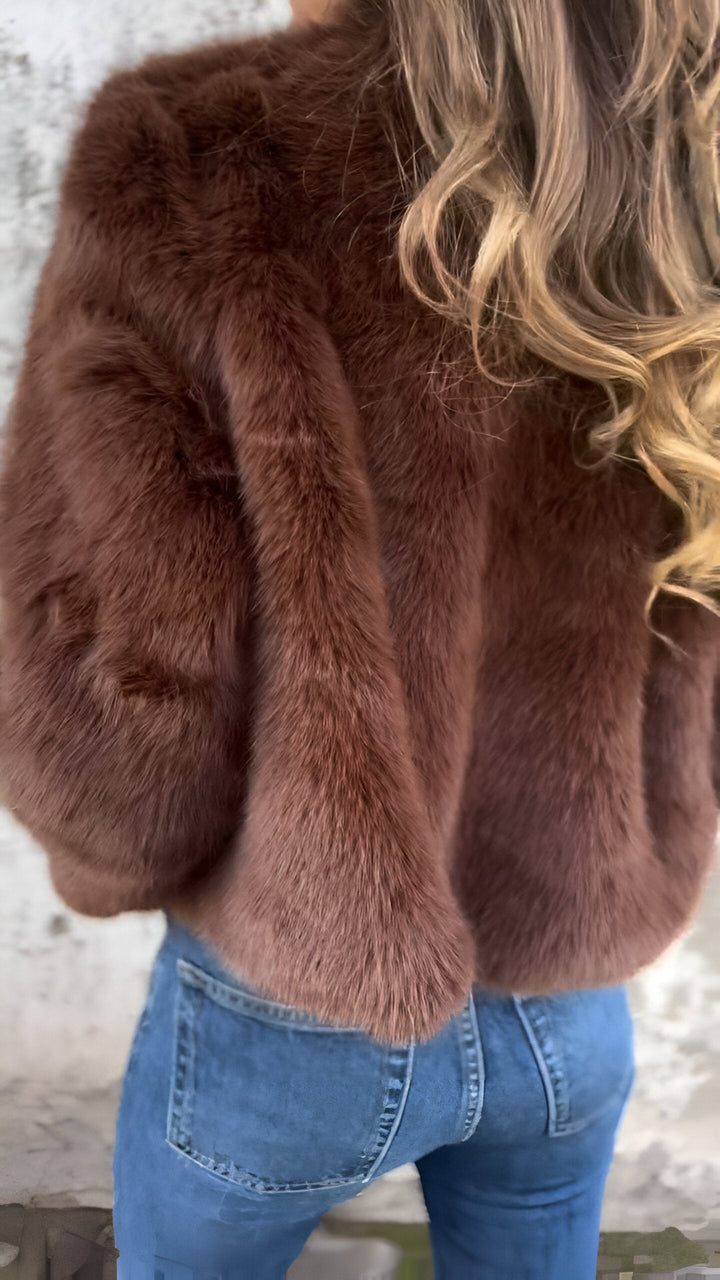 Maris | Plush coat with high collar and zipper
