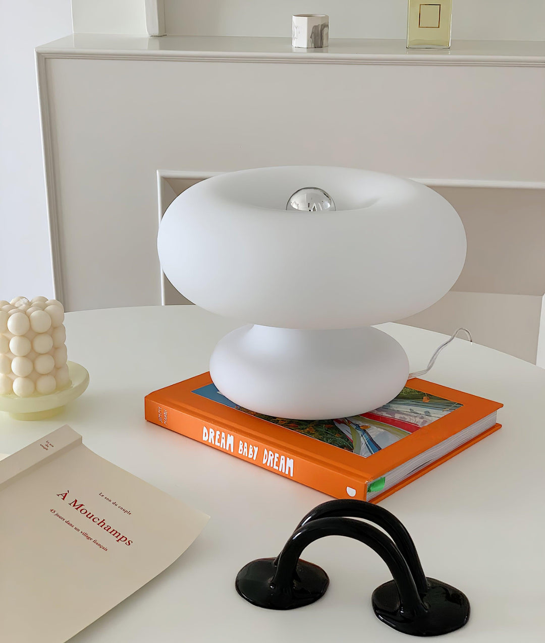 Donut table lamp