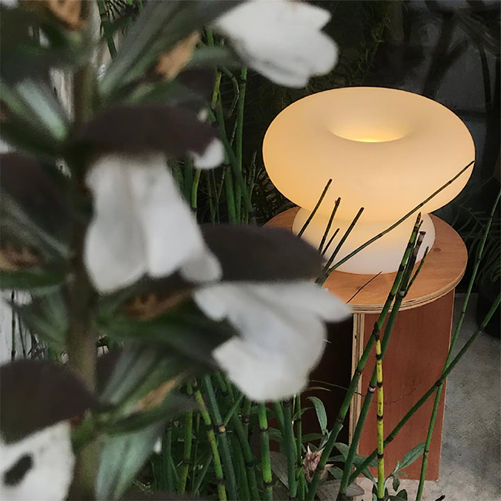 Donut table lamp