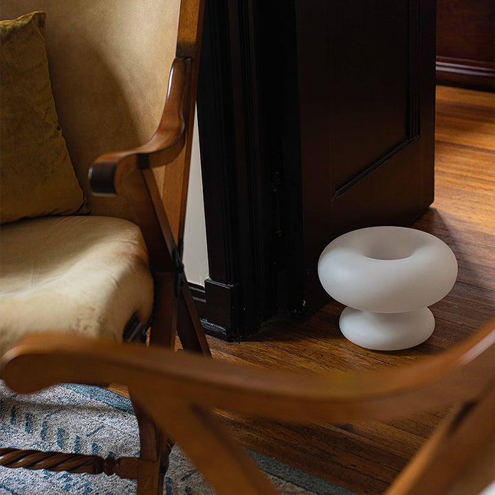 Donut table lamp