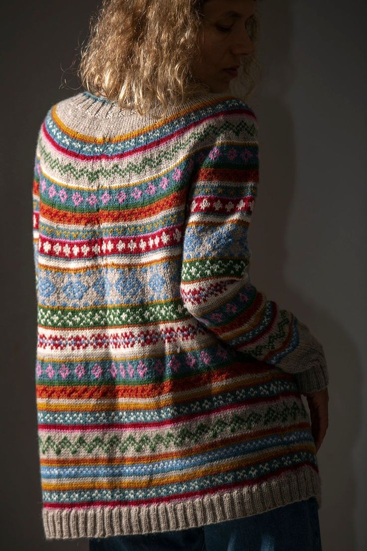 Veda | Cozy, fashionable sweater in contrasting colors