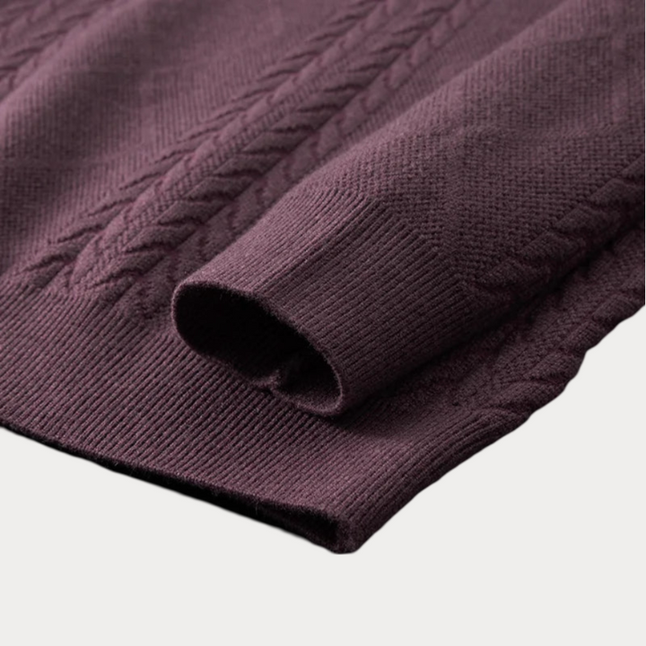 Round neck sweater for men