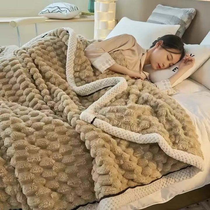 SoftHaven | Fluffy velvet blanket for autumn &amp; winter