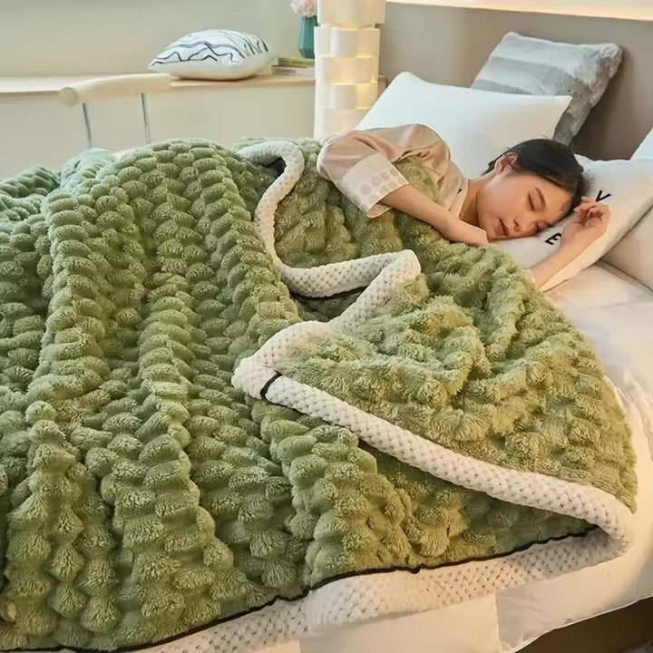 SoftHaven | Fluffy velvet blanket for autumn &amp; winter