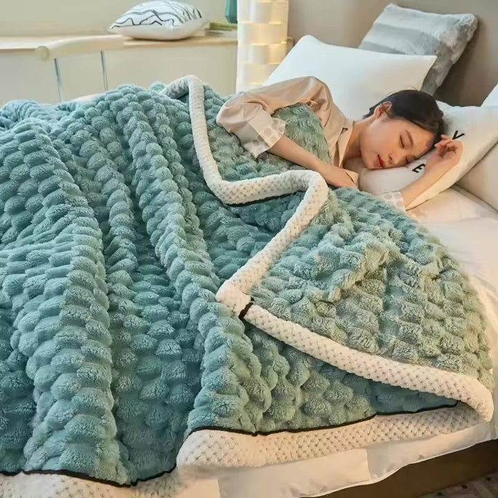 SoftHaven | Fluffy velvet blanket for autumn &amp; winter