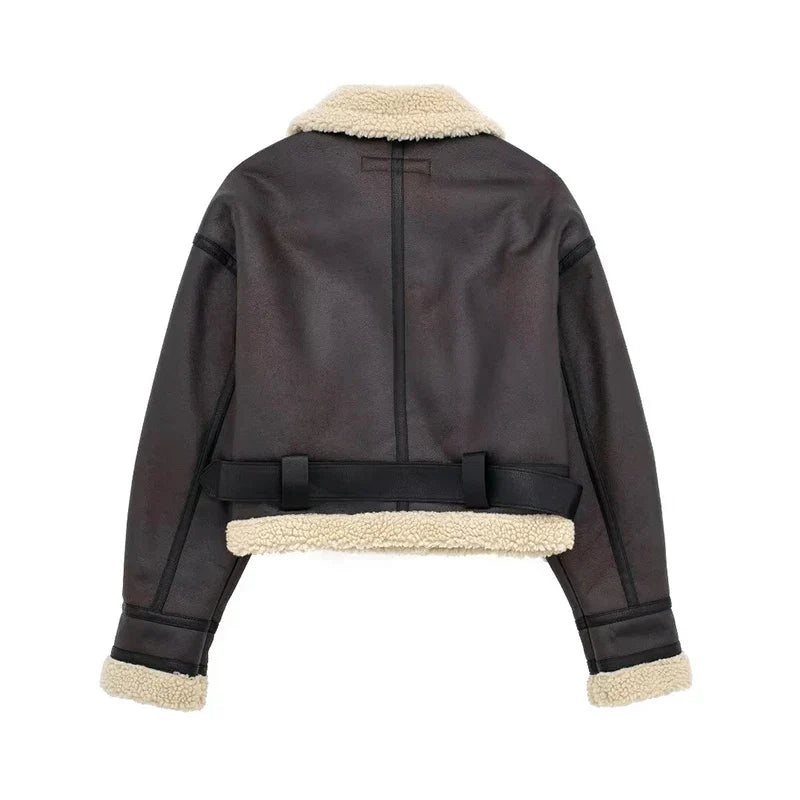 Zennara | Elegant and stylish outerwear jacket with belt