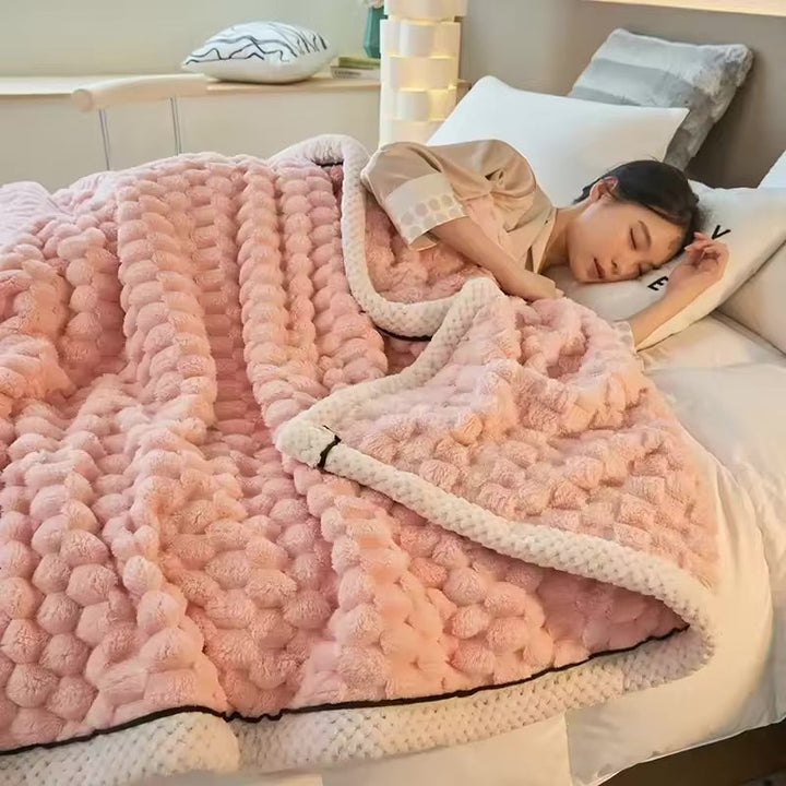 SoftHaven | Fluffy velvet blanket for autumn &amp; winter