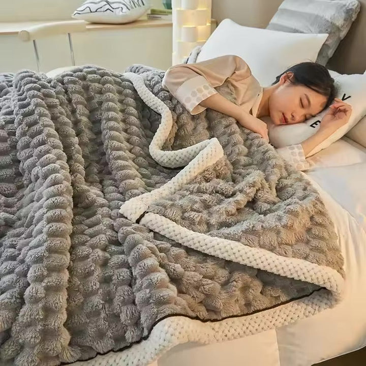 SoftHaven | Fluffy velvet blanket for autumn &amp; winter