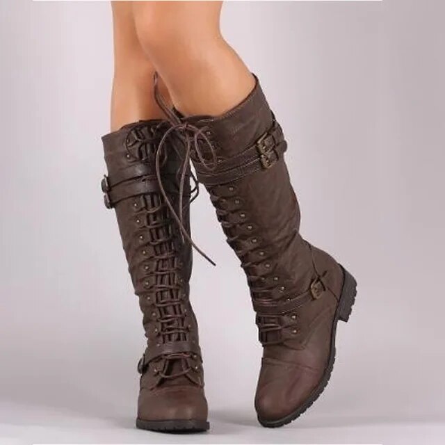 Thora | Boots with retro buckle and laces