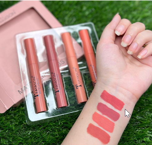LilyLush - TEAYASON 4Pcs waterproof, comfortable and flawless lipstick 