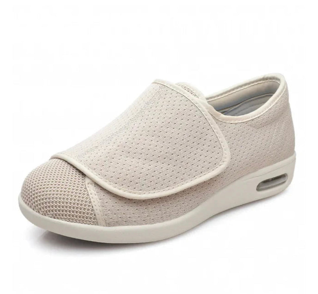 StepEase - Ultimate comfort for wide and swollen feet 