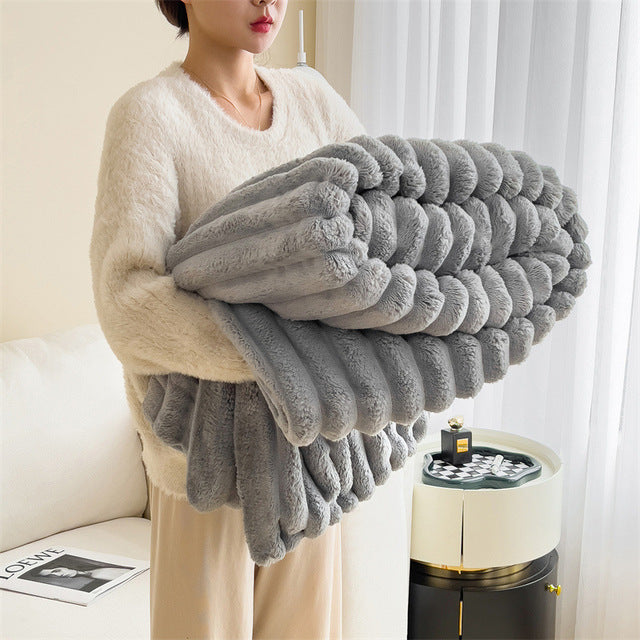 CosyCloud - Winter Warmth Blanket