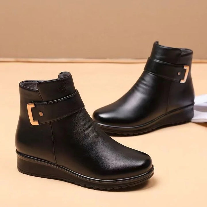 LeahVogue™ - Women's wool boots with metal buckles 