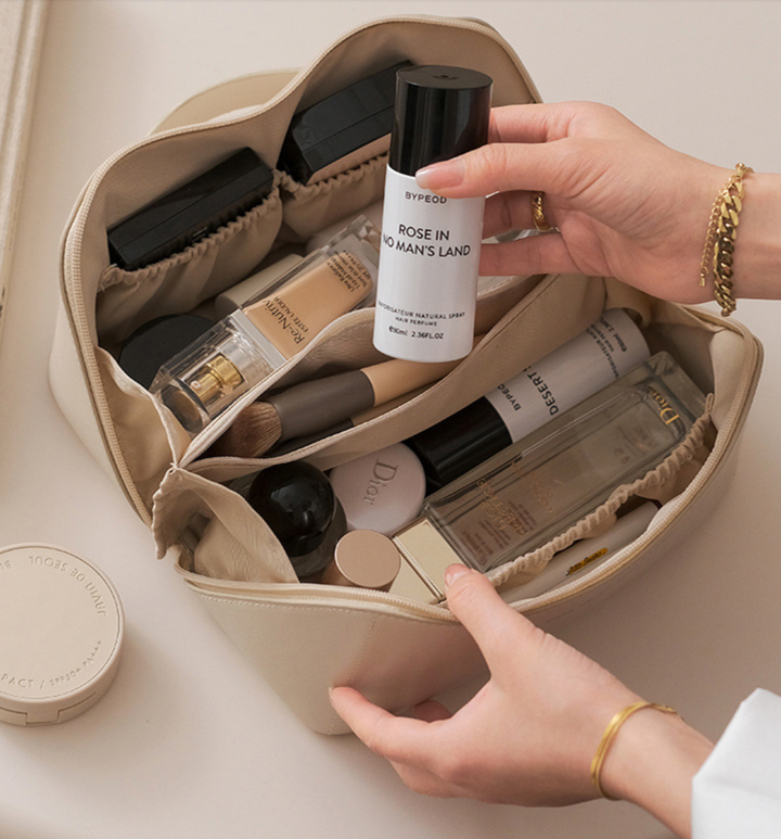 BeautyVault™ Deluxe Makeup Organizer (Buy 1 Get 1 Free)