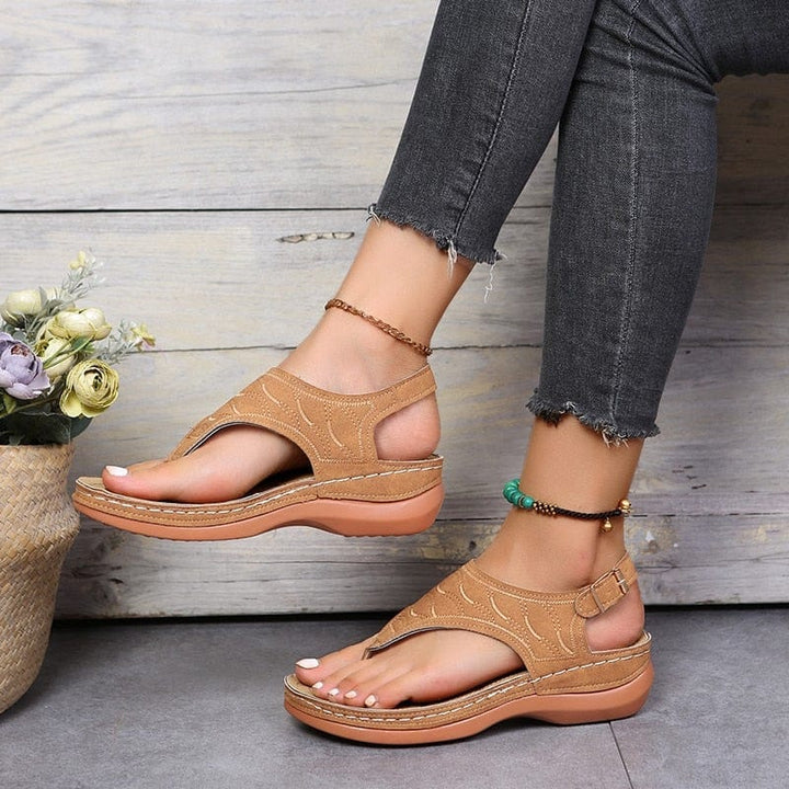 Stella - The ultimate spring sandals 