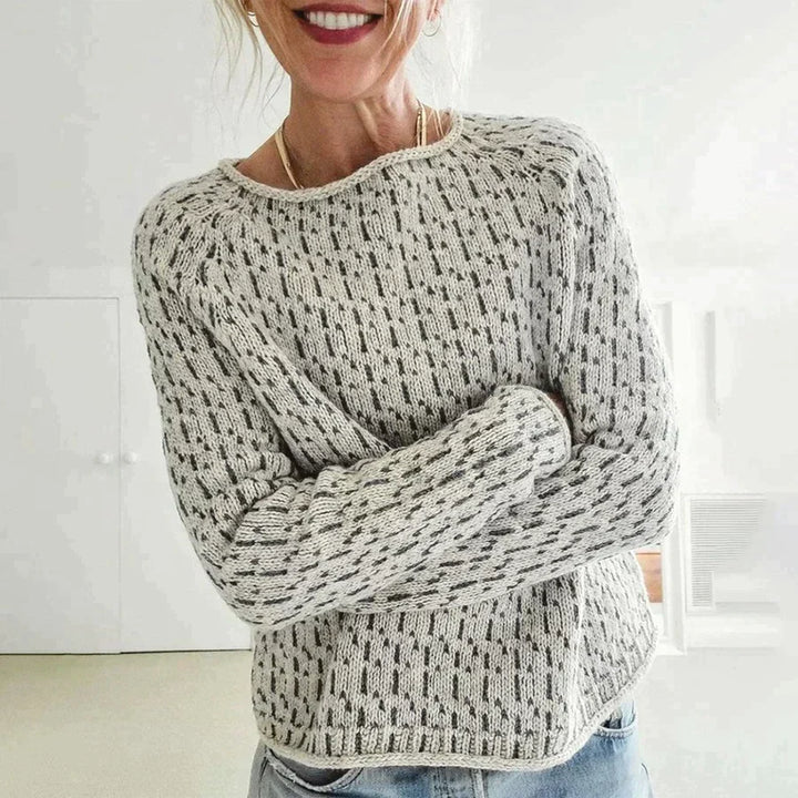 Olyvia - Elegant grey boat neck sweater