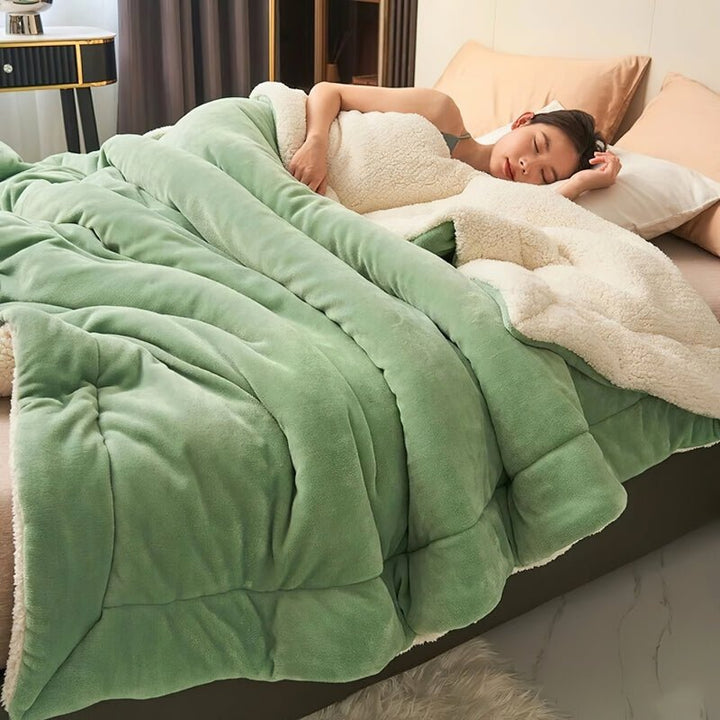 CozyCuddle™ - Hug the warm blanket 