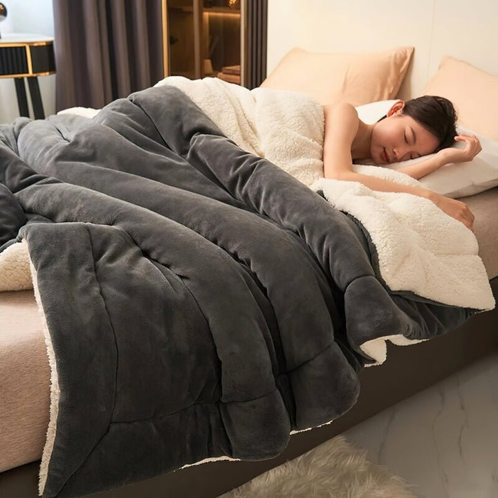 CozyCuddle™ - Hug the warm blanket 